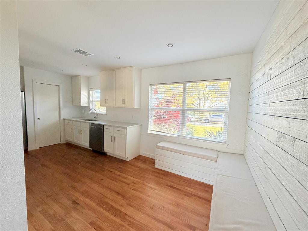 5907 Columbia Avenue