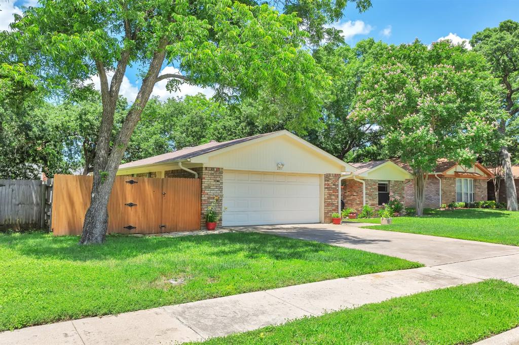 2717 Meadow Green