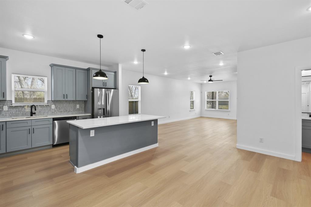 Joe A 02 Irvin - Residential