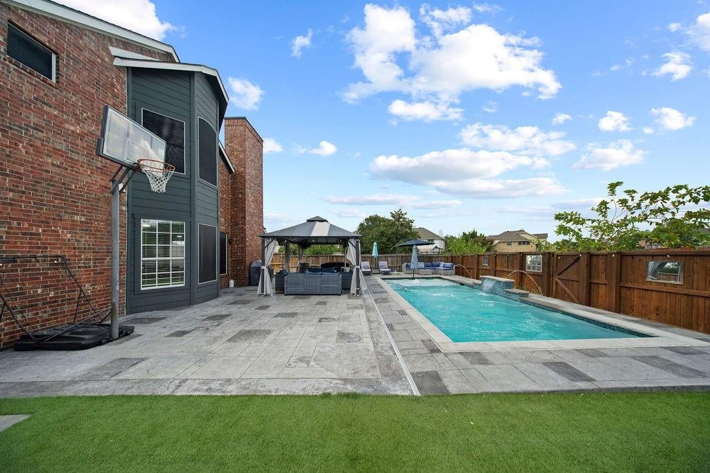510 Hawthorne Drive