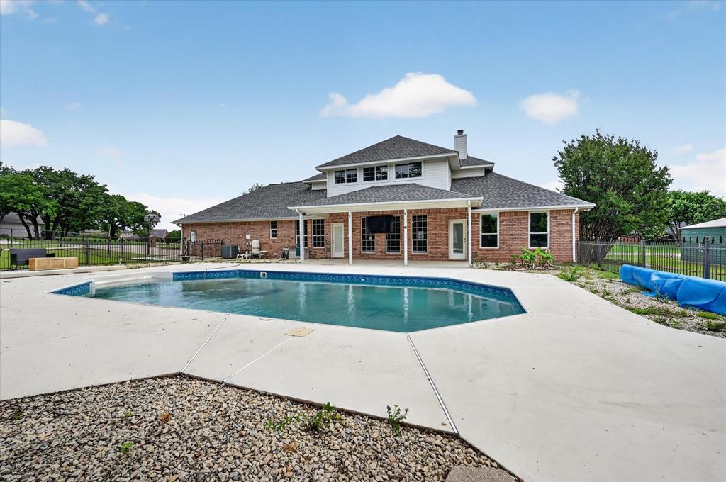2212 Summit Drive
