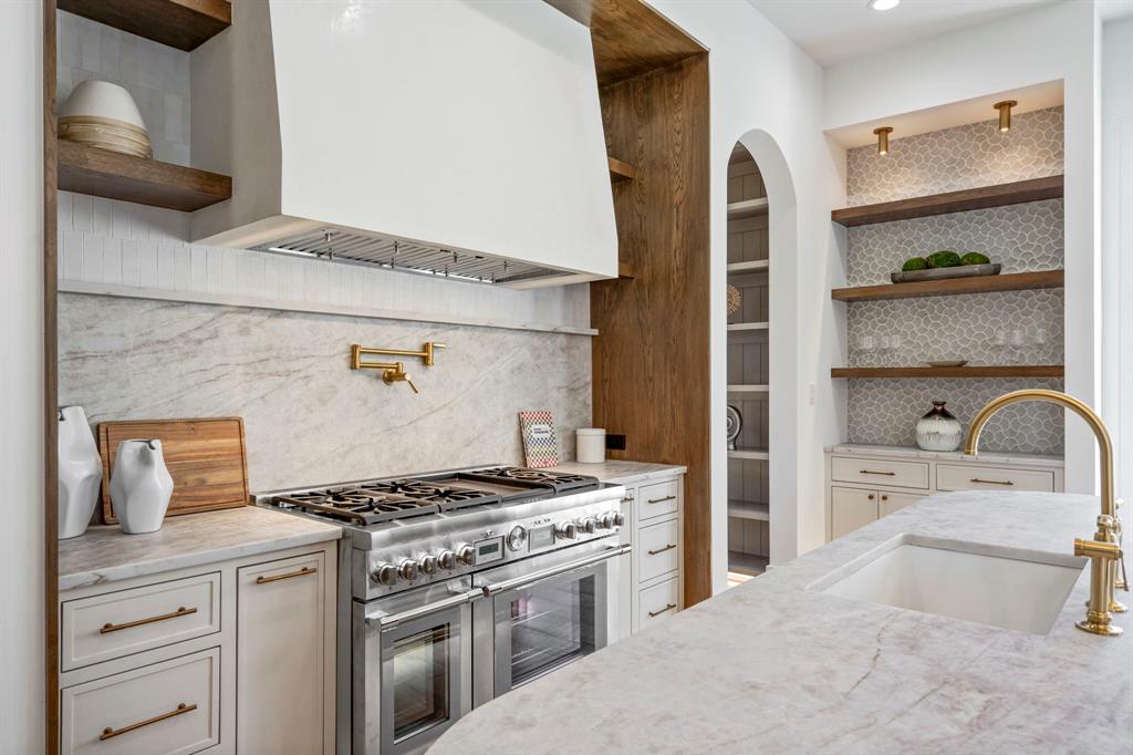 Lakeshore Hills Rev - Residential