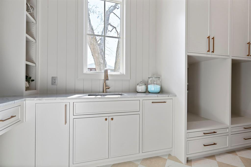 Lakeshore Hills Rev - Residential