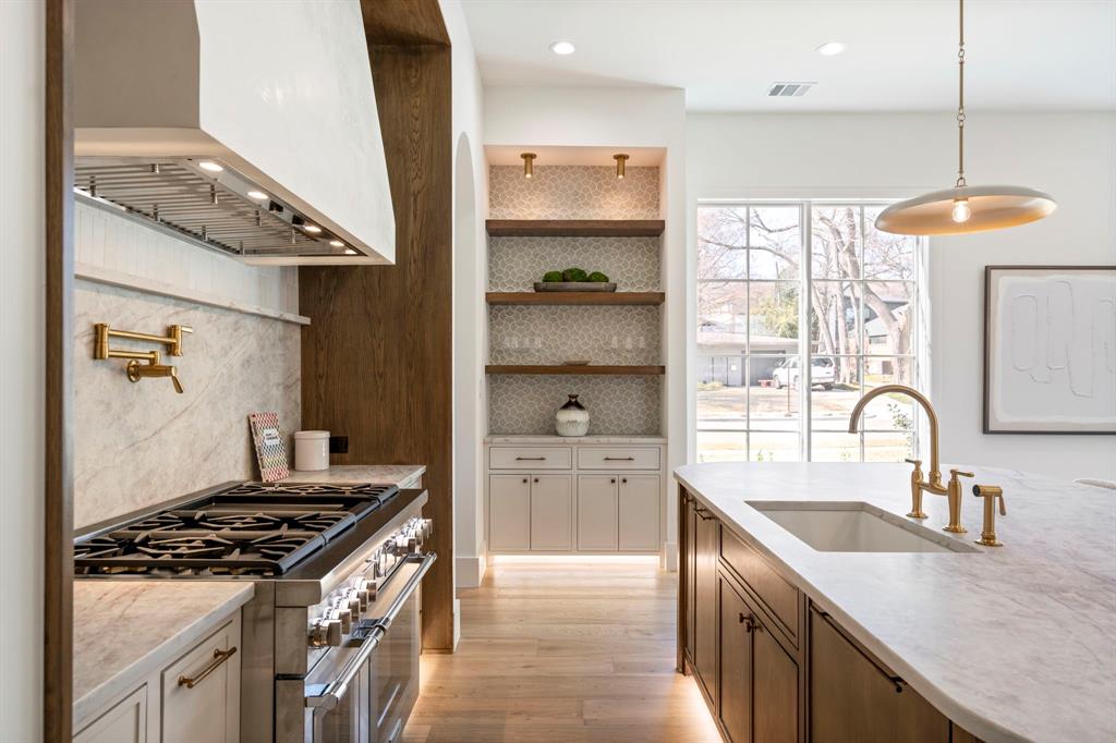 Lakeshore Hills Rev - Residential