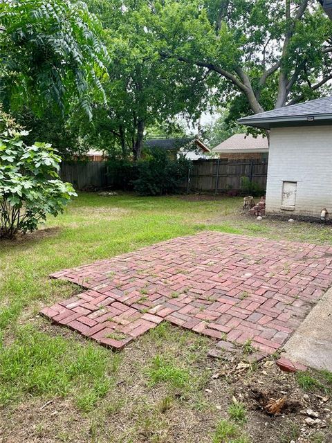 A home in Farmers Branch