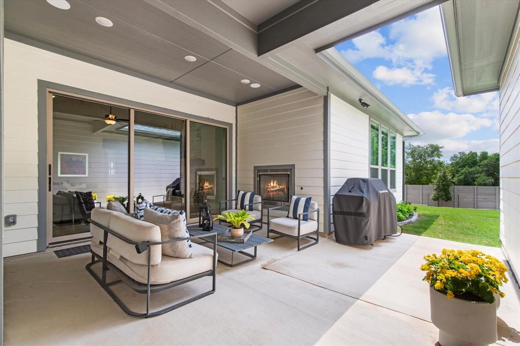 Painted Tree East Showcase Lts - Residential