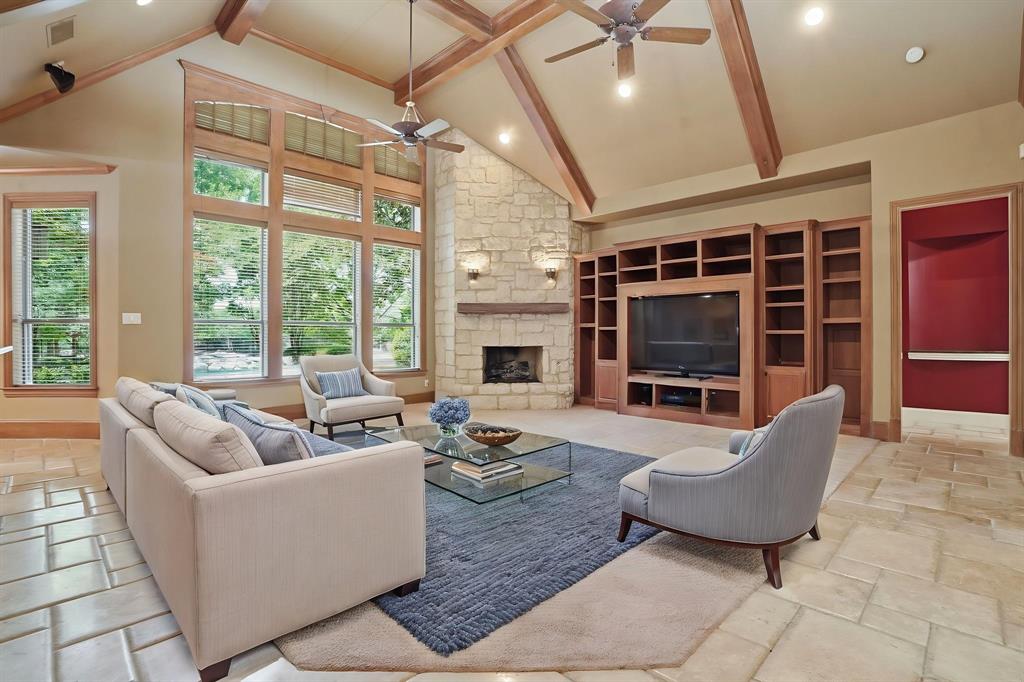 1006 S Wellington Point Road