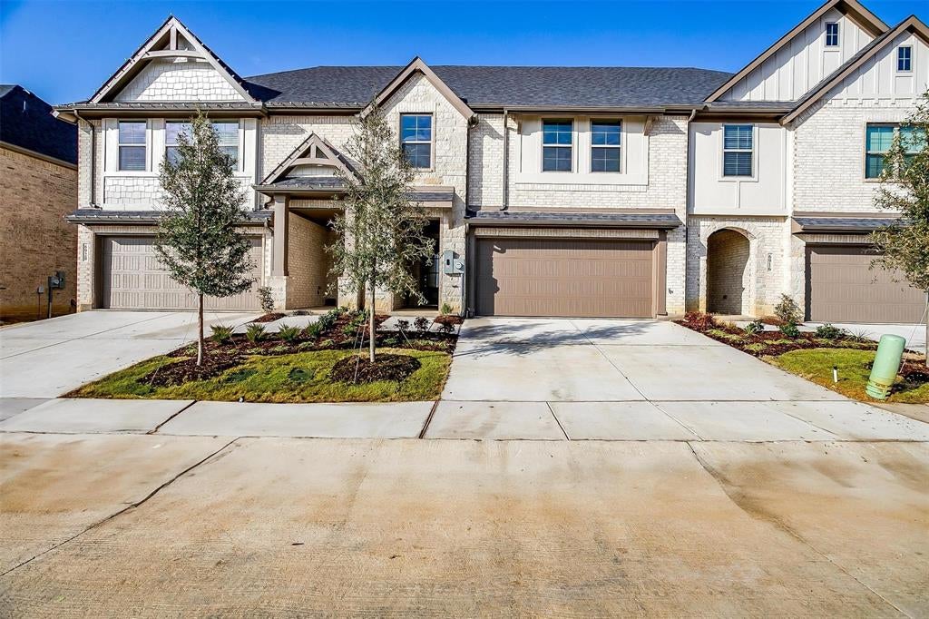 802 Homeplace Circle