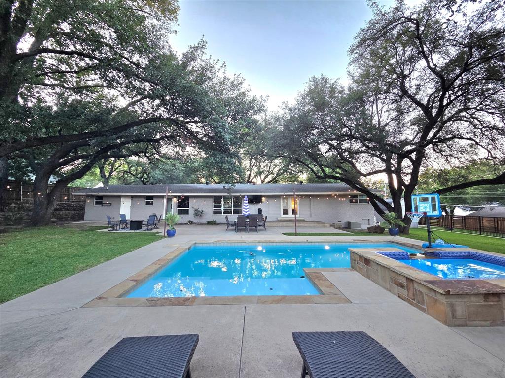 4236 Shannon Drive