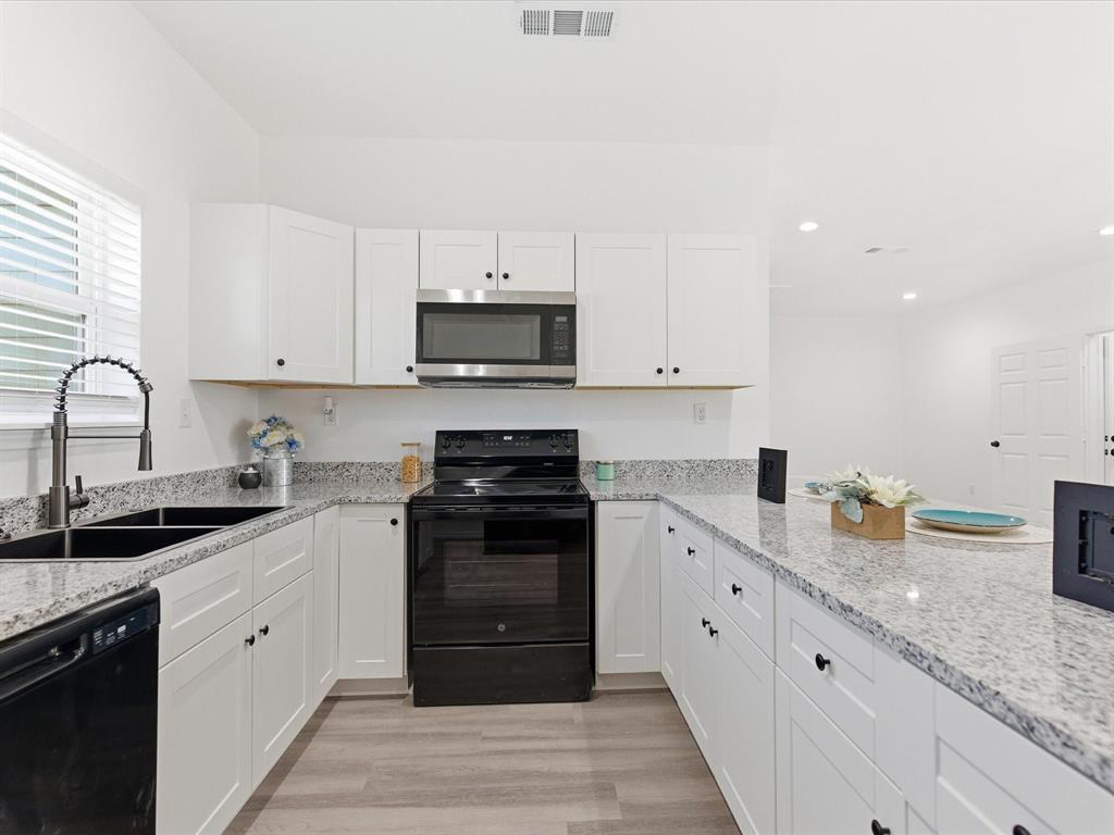 De Loach - Residential