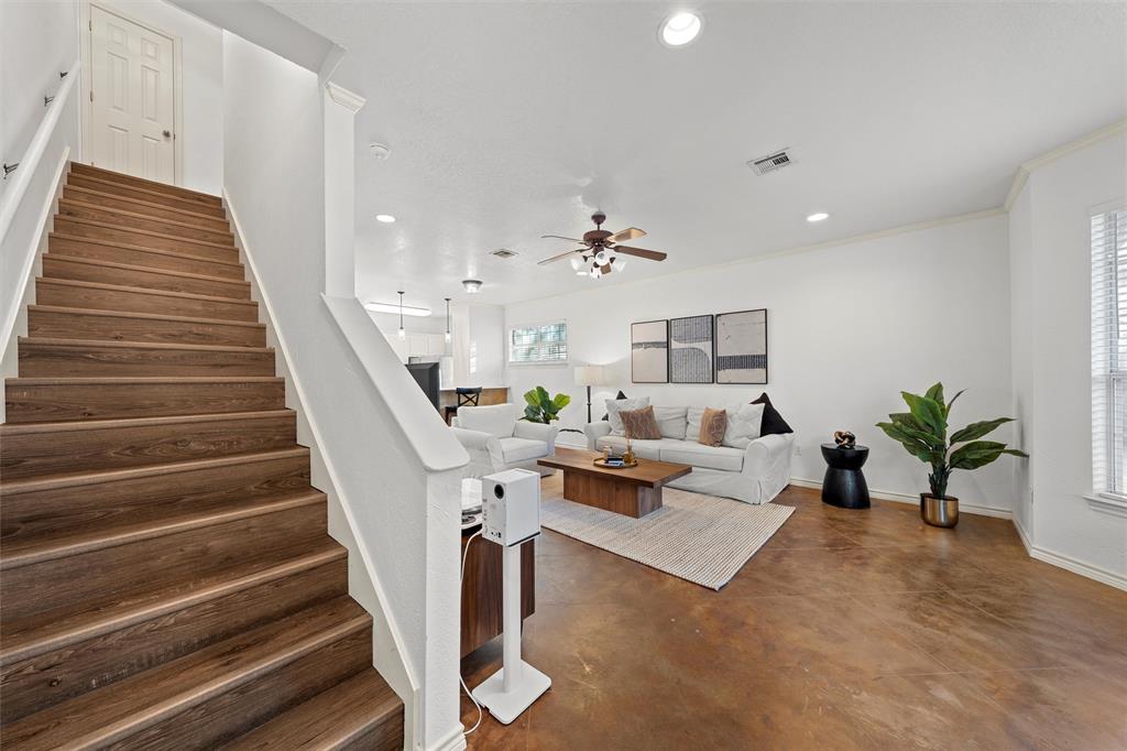 2009 S 10th Street 6