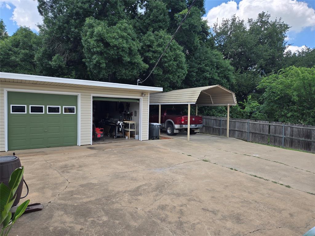 1316 E Apache Trail