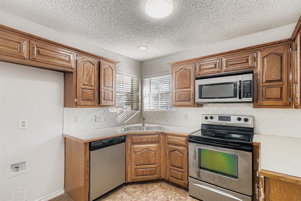 Bryan Place In Cedars Rev - Residential