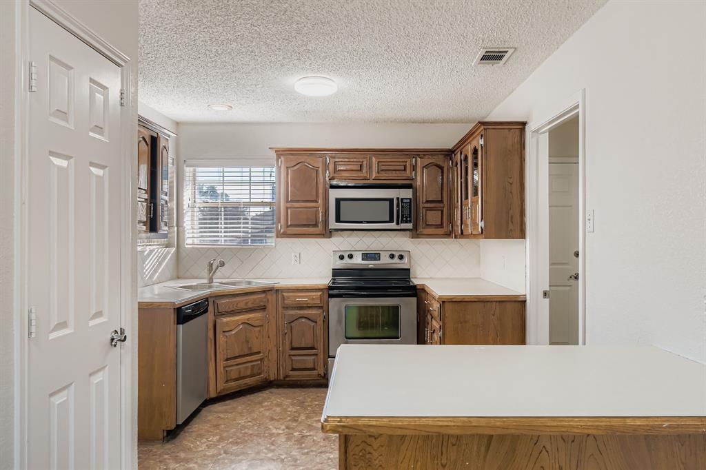 Bryan Place In Cedars Rev - Residential