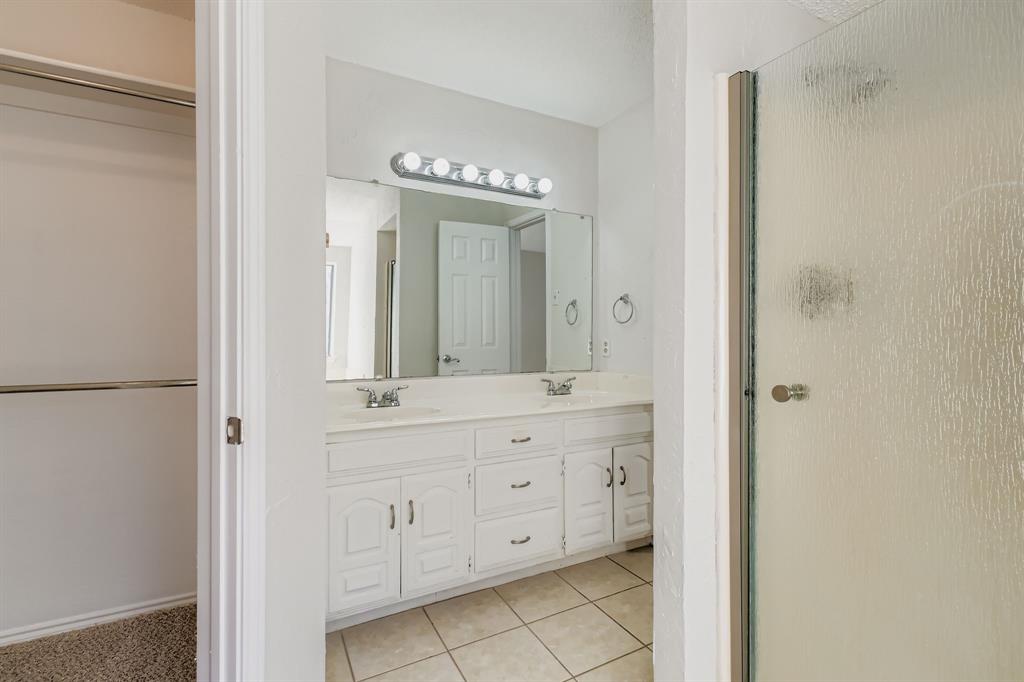 Bryan Place In Cedars Rev - Residential