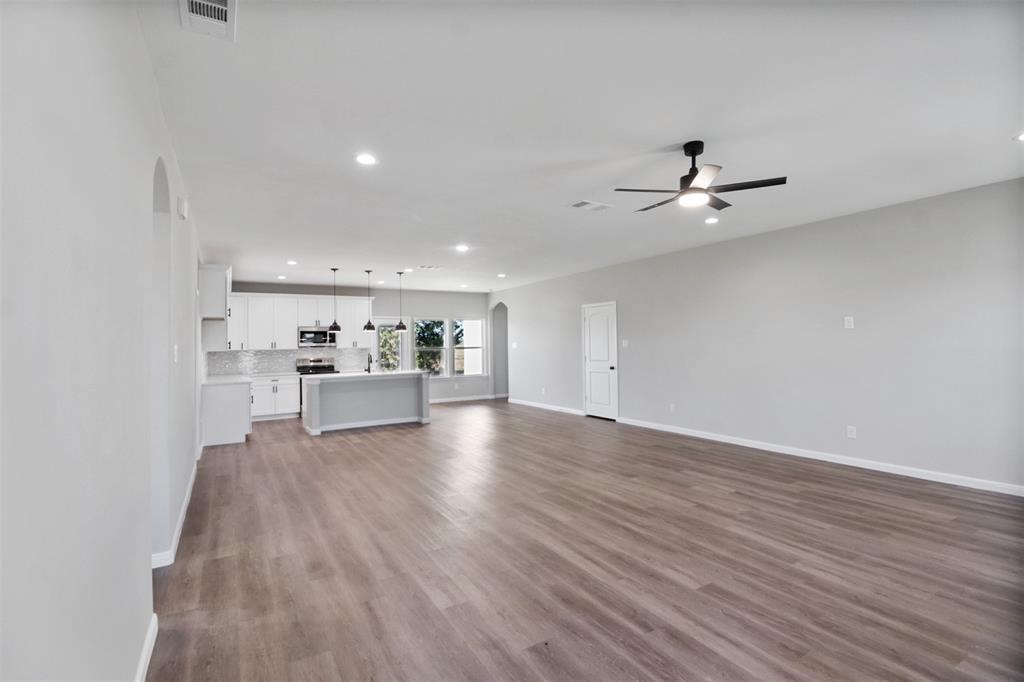 497 Private Road 7413