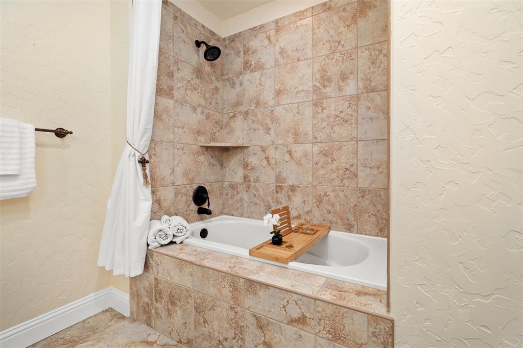 Bentwater On Lake Granbury Sec One - Residential