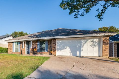 5315 Umbrella Pine Court Arlington TX 76018