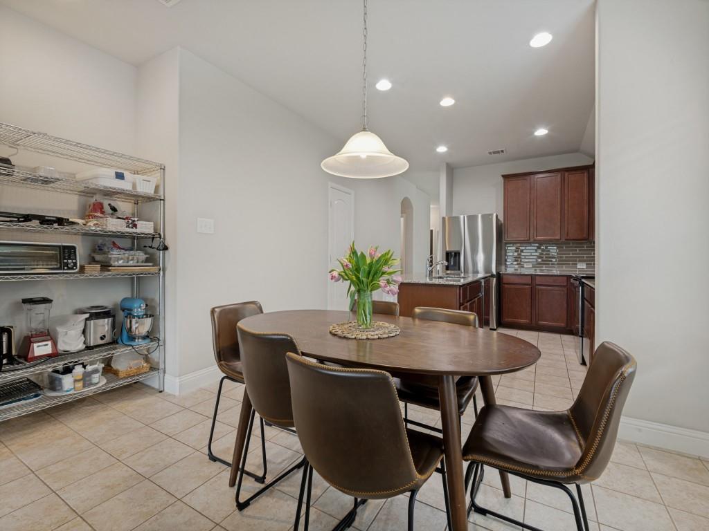 Rolling Mdws East - Residential