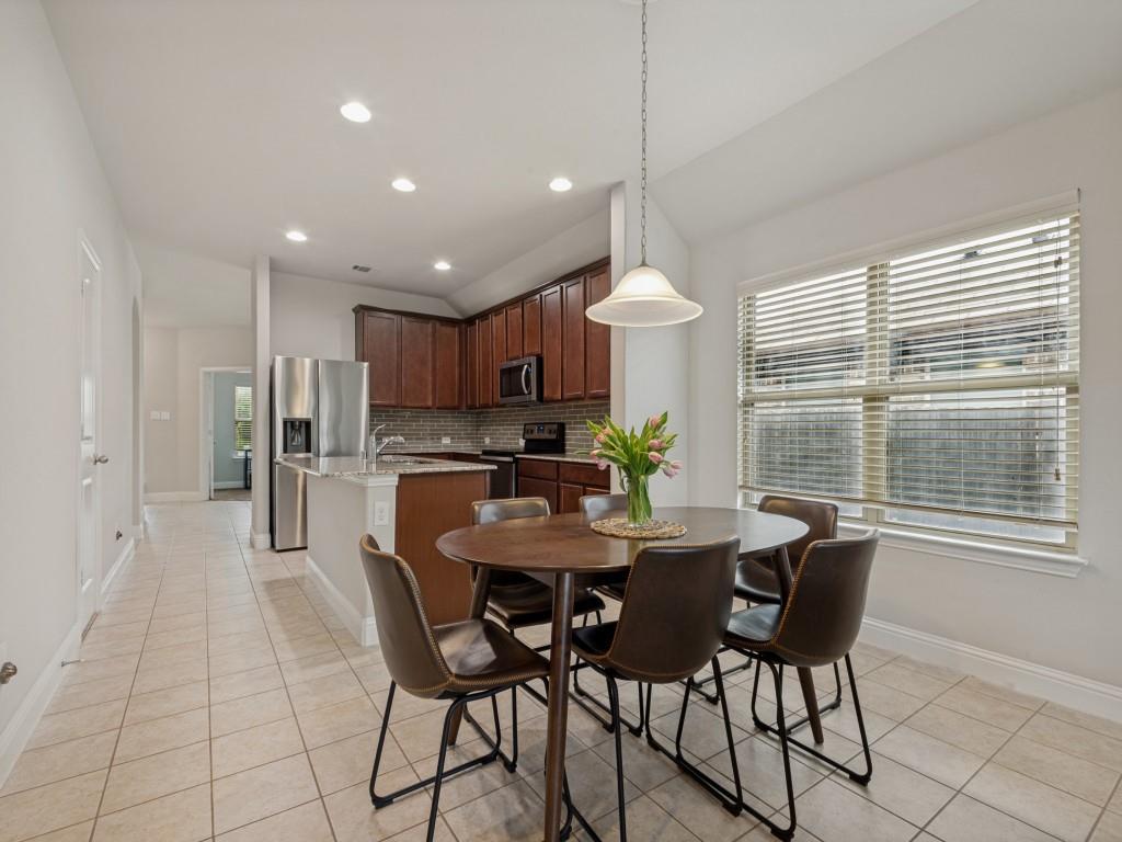 Rolling Mdws East - Residential