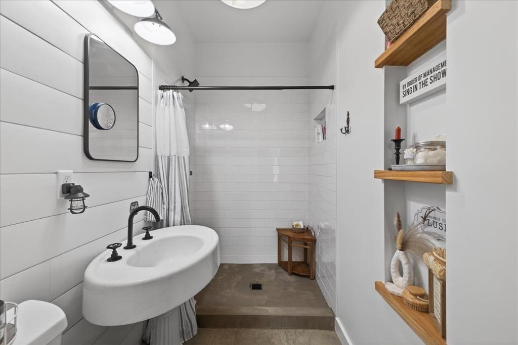 Forest Hill - Residential