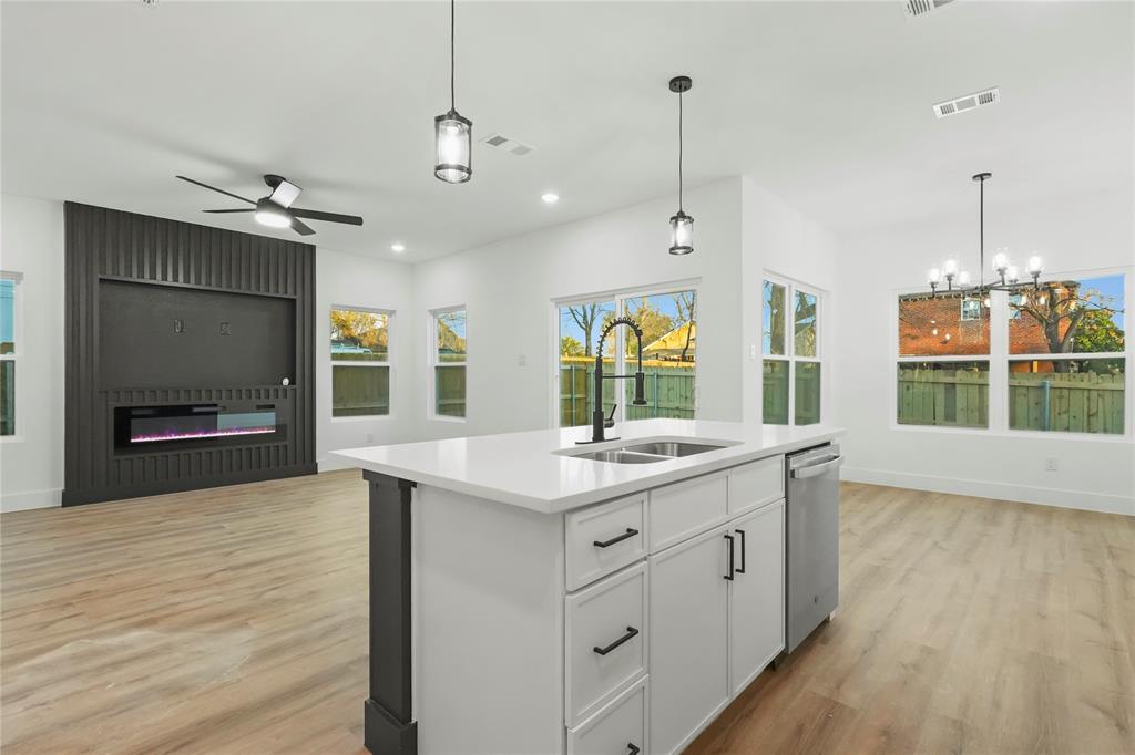 Brown Harris - Residential