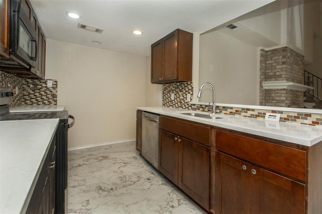 1808 Rainbow Drive