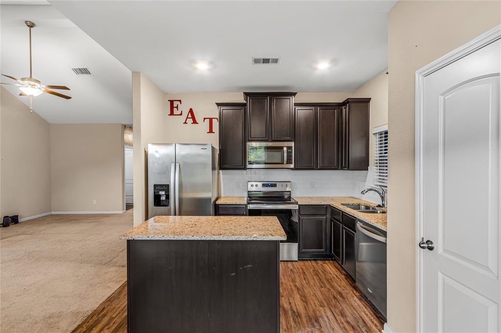 1401 Park Trails Boulevard
