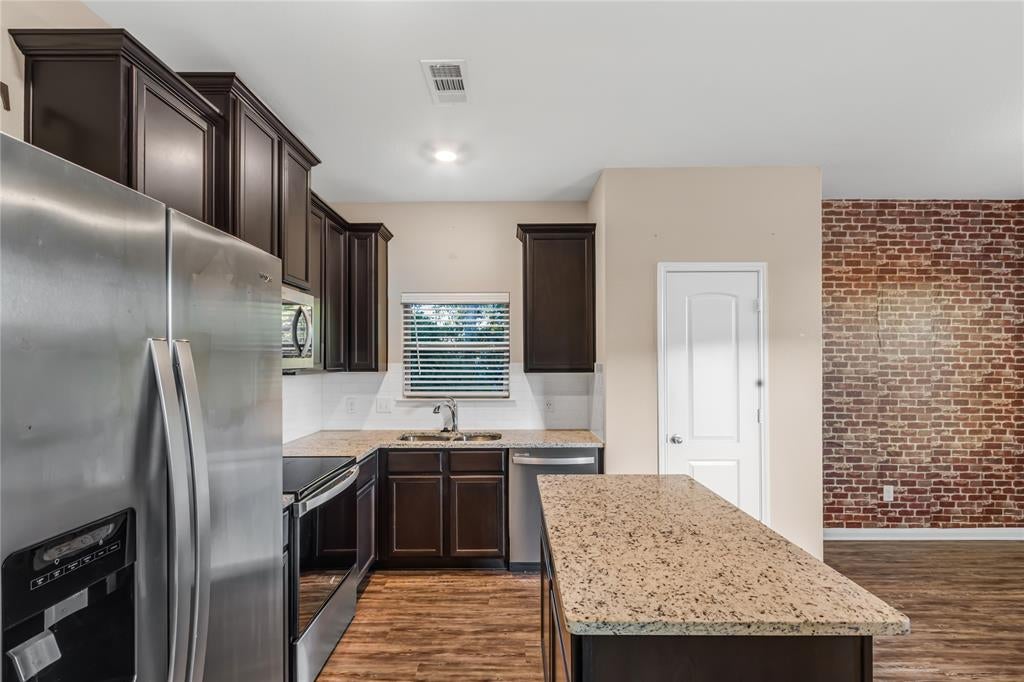 1401 Park Trails Boulevard