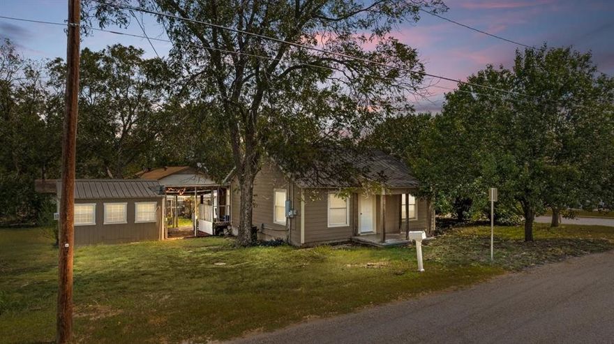 Nice corner lot home, walking distance to Tarleton! Two bedrooms, two renovated bathrooms in the house and one extra in a separate building! Nice big patio out back, iron gazebo area to set and chat! New plumbing, electrical, exterior hardy board siding and insulation! Catch it while you can!