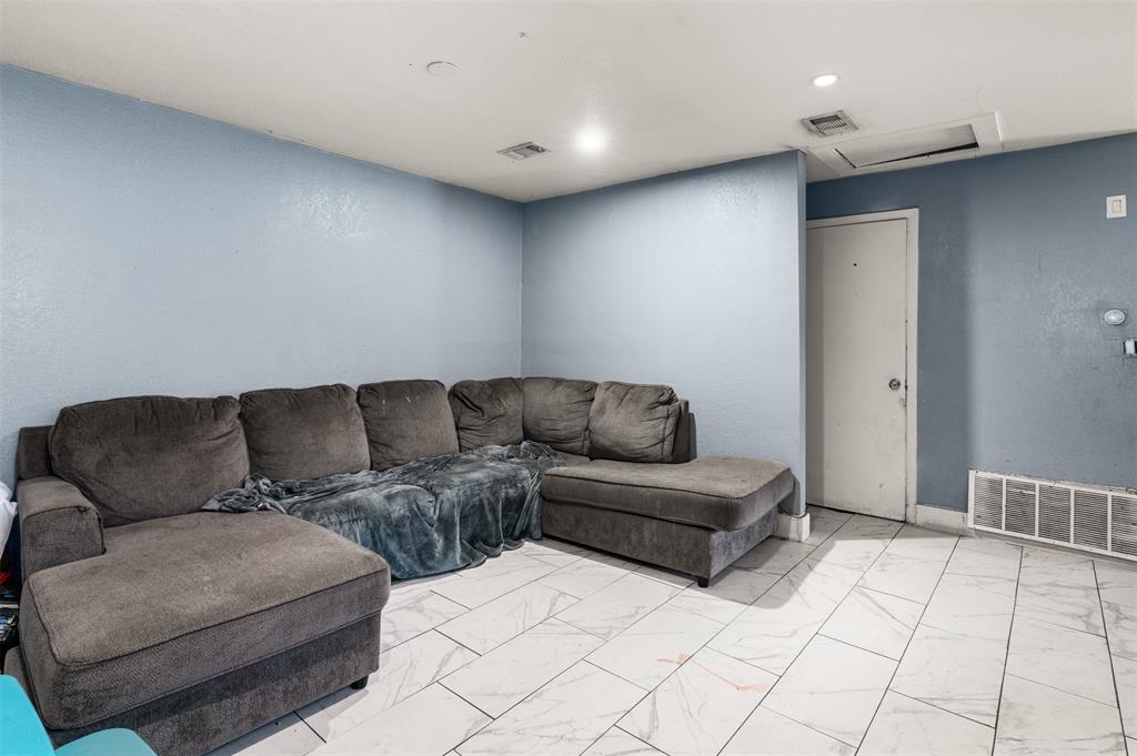 Madison 02 - Residential Income