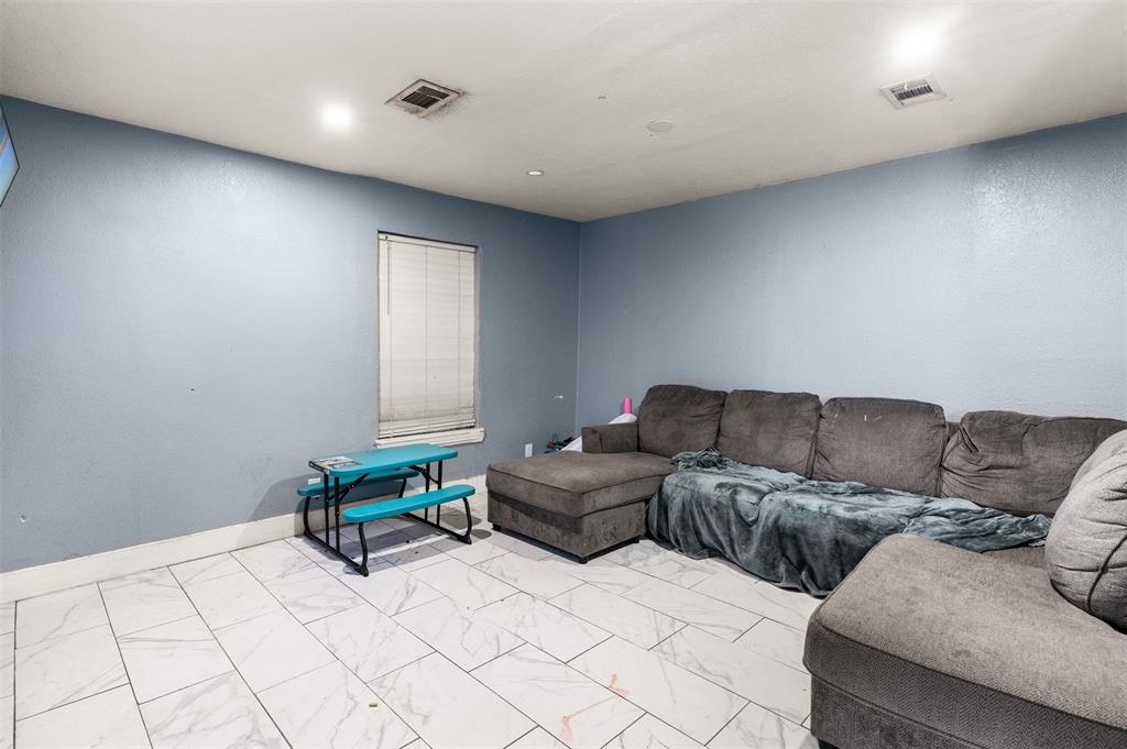 Madison 02 - Residential Income