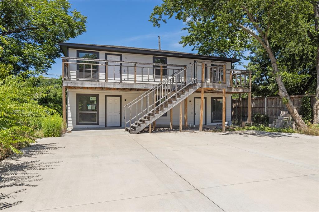 1011 S Montclair Avenue