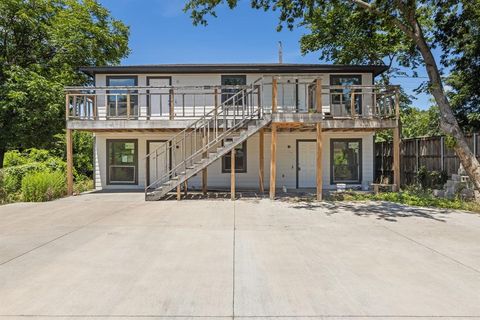 1011 S Montclair Avenue Dallas TX 75208