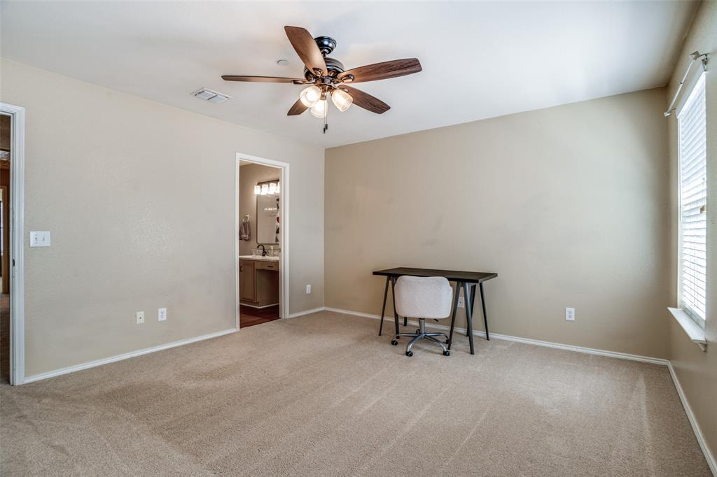 Pasquinellis Village On The Green - Residential