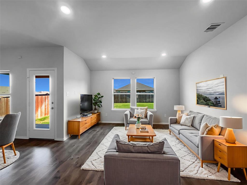 905 English Drive