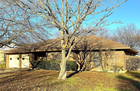 A home in Benbrook