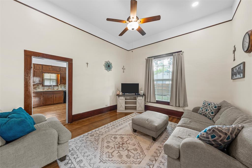 Davis Ext - Residential