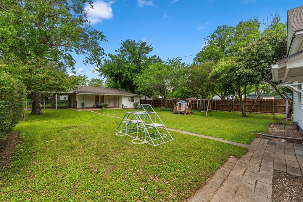 Davis Ext - Residential