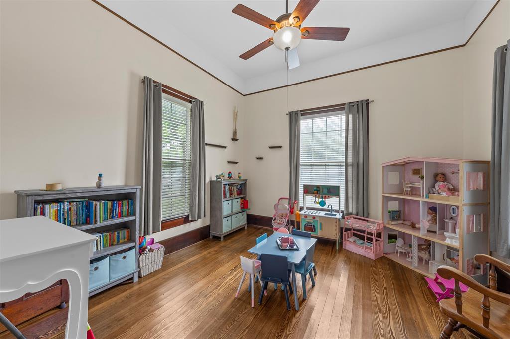 Davis Ext - Residential
