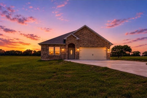 Photo of 1948 County Road 1255, Savoy, TX 75479 (MLS # 21297777)
