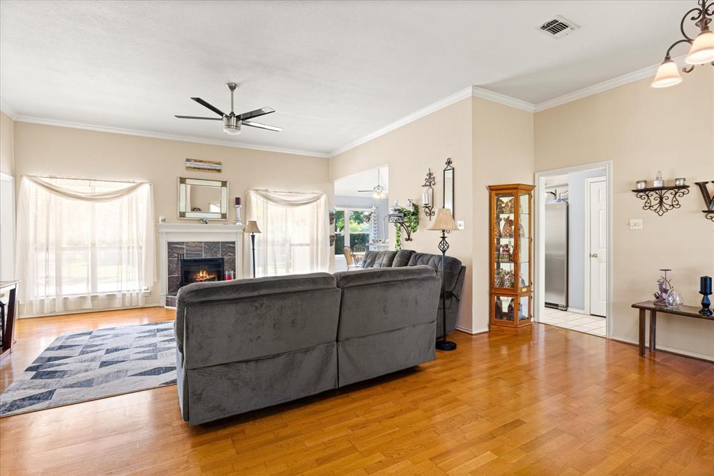 8901 Magnolia Vale Drive