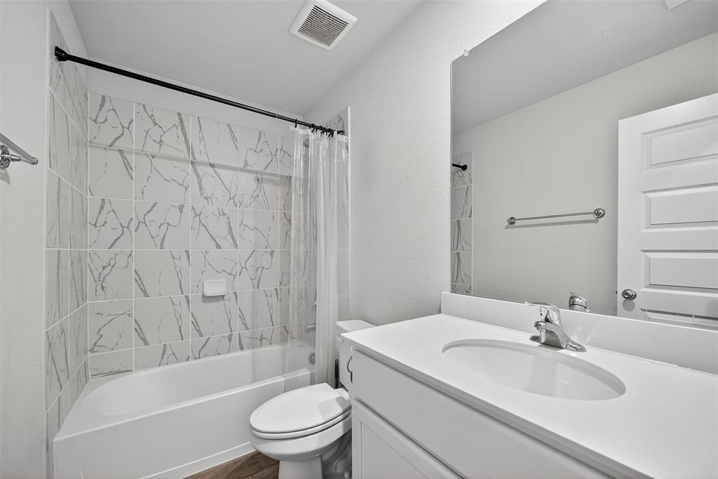 WOODSTONE PH 1 - Residential Lease