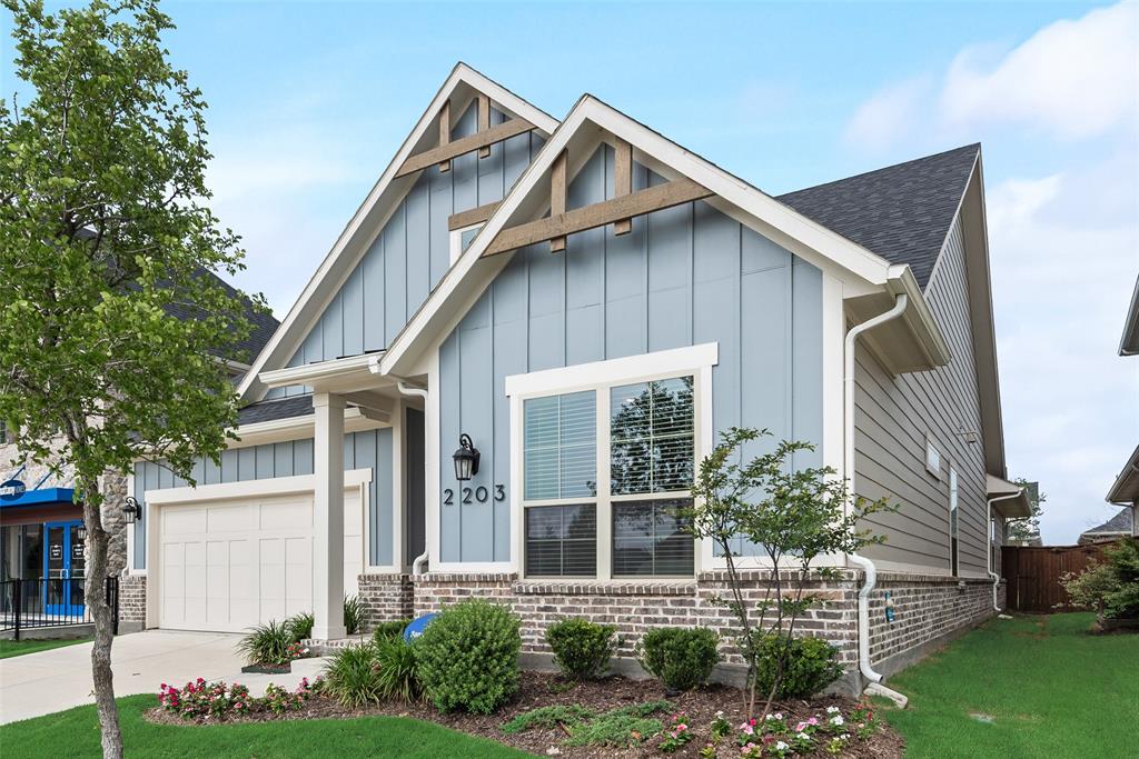 2203 Santa Monica Drive