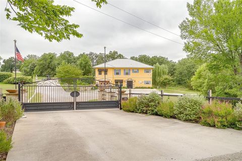 383 County Rd 3672 Springtown TX 76082