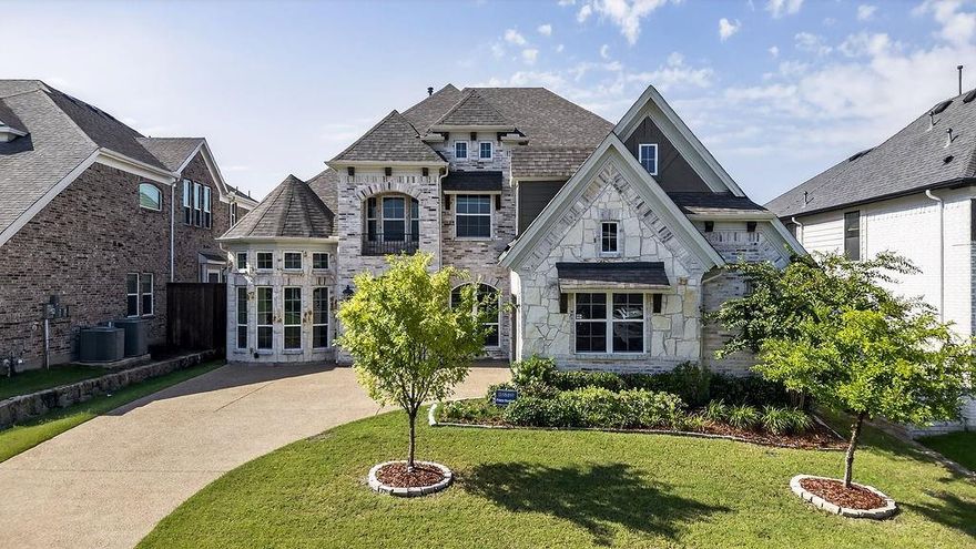 Where million-dollar luxury meets undeniable value - Your chance to save big and move in before the holidays!
Welcome to this stunning and spacious contemporary home nestled in the Heritage Ridge Estates of Plano, within the highly acclaimed Plano ISD. With amazing curb appeal, this home offers a peaceful retreat in a quiet neighborhood.
Step inside to an open and bright floor plan featuring beautiful wood floors throughout the main living areas and a striking full oak staircase. A formal dining room with bow windows is perfect for hosting. The main living room is the heart of the home, offering vaulted ceilings, floor-to-ceiling windows, and a two-story dry-stack fireplace.
The living area flows seamlessly into a stunning gourmet kitchen. The kitchen is an entertainer's dream with a large island, Omega stone countertops, a tile backsplash, and custom soft-close cabinetry. It features a six-burner gas cooktop and a convenient butler's pantry.
The large primary suite is a private haven, filled with natural light. Its ensuite bath includes granite vanities with dual sinks, a large soaking tub, and a separate shower, along with a spacious walk-in closet.
Upstairs, a large game room and media room overlook the living area below. You'll also find more generous bedrooms sharing a full bath. Outside, a small patio and fenced-in backyard provide a perfect space to relax.
This home is ideally located near a wooded creek, parks, and golf courses, with easy access to major highways for a quick commute. Enjoy shopping and dining at the nearby Firewheel Town Center. Don’t miss out, schedule a showing today!