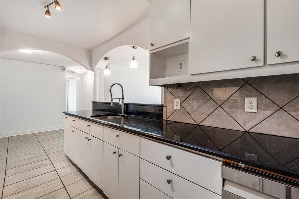 Twenty-One Turtle Creek Condo - Residential