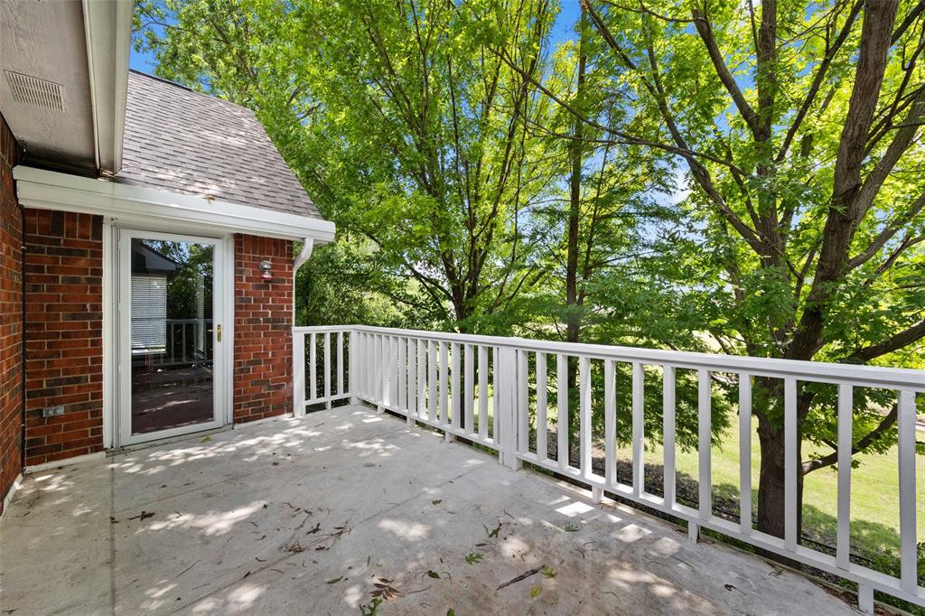 5901 Louisville Drive
