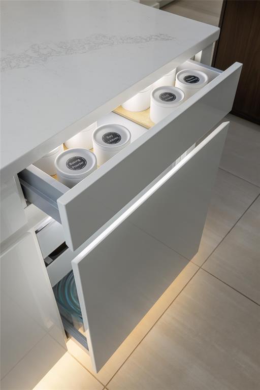 Lake Forest Ph G-R3 - Residential