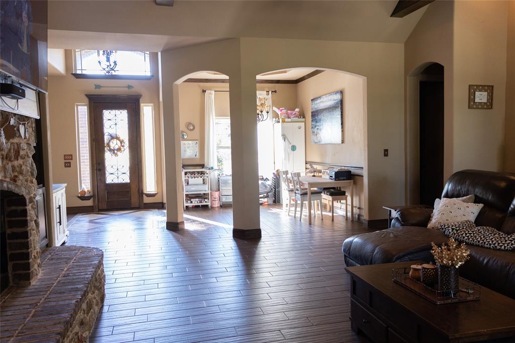 108 Oak Creek Drive